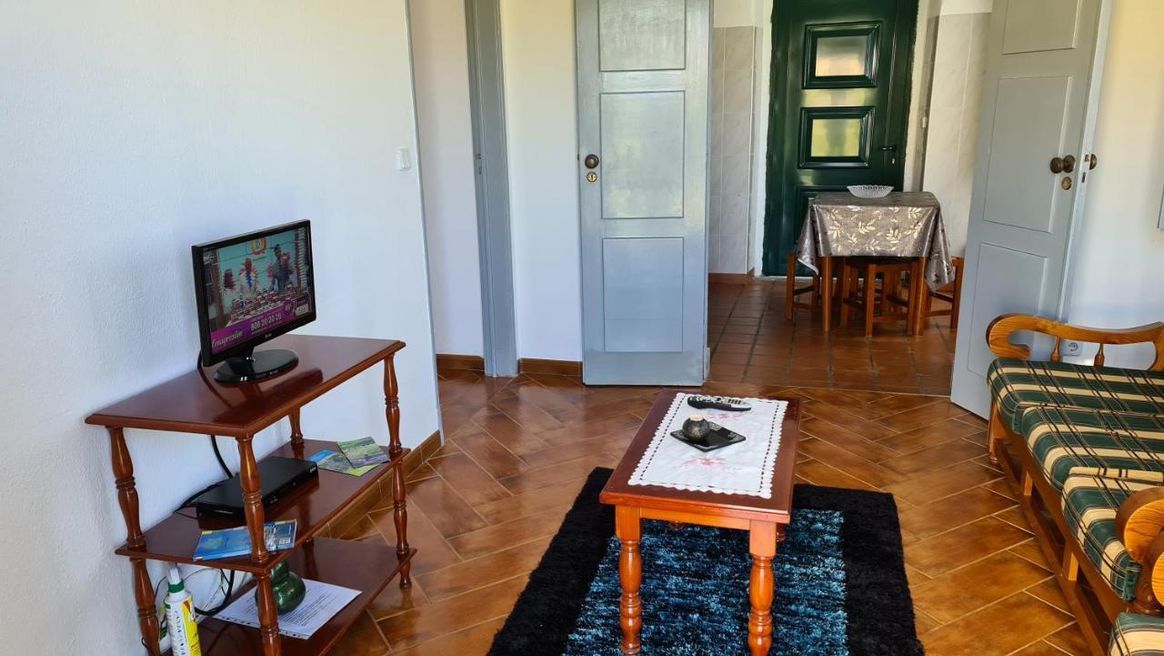 Moradias Estacao Radio Naval , Moradia Vila Do Porto Lajes das Flores Eksteriør bilde